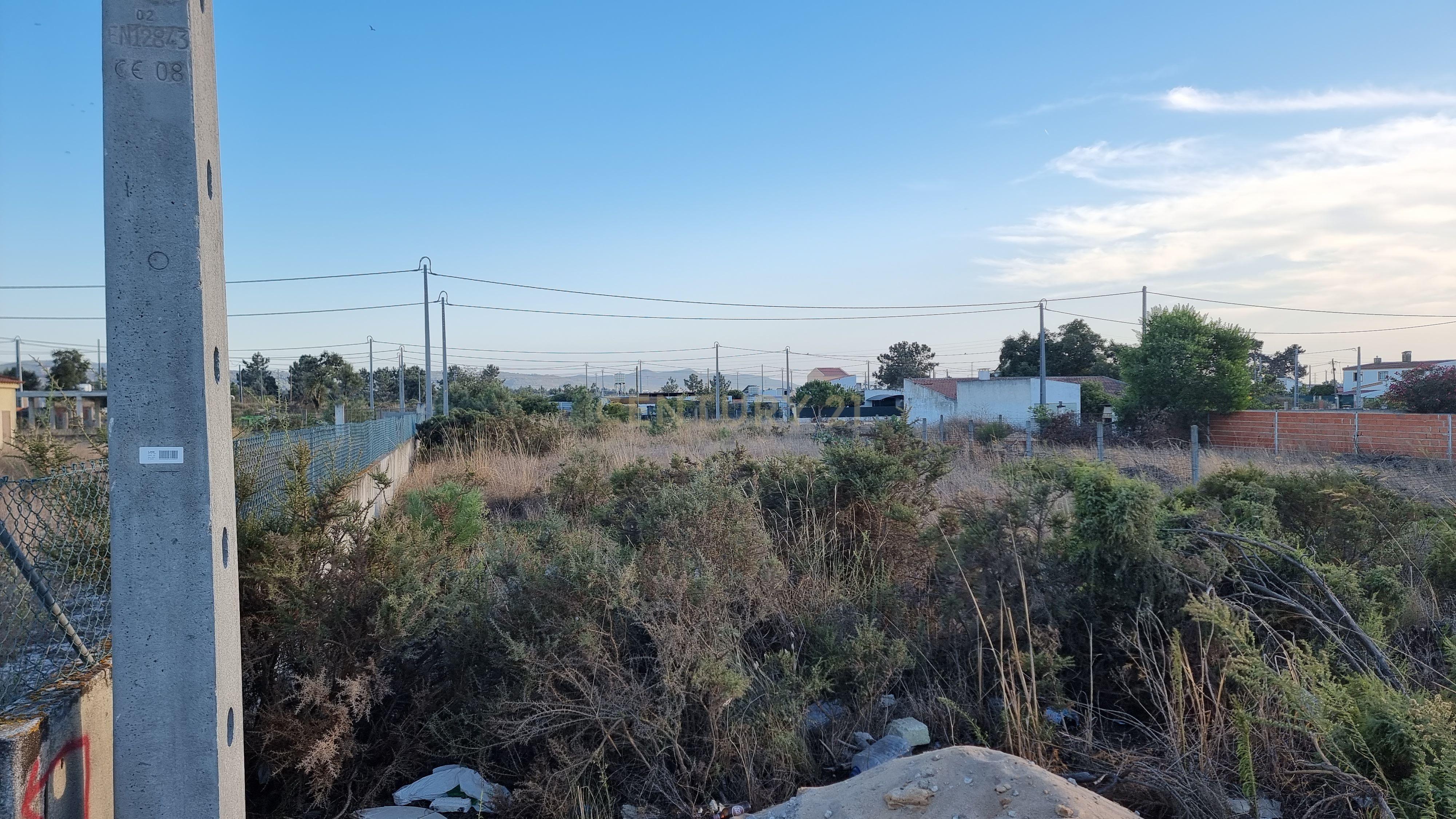 Fotografia 5 de Terreno com 1.230m2 em  Palmela - Oportunidade Única a 105.000€