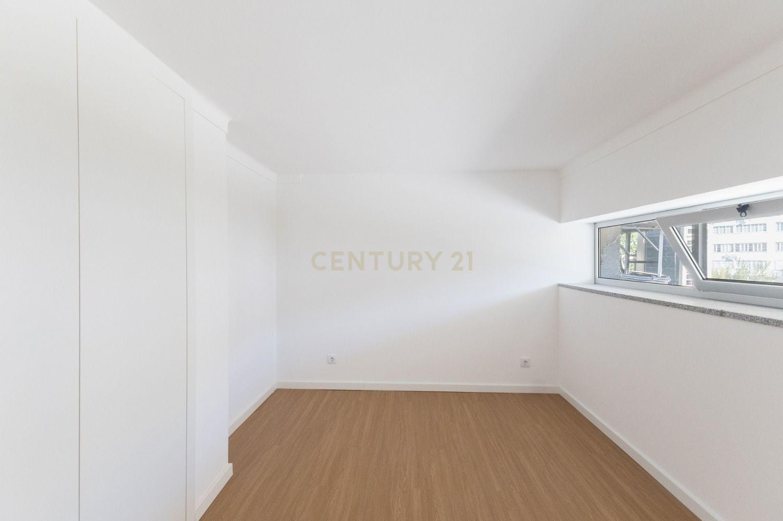 Apartamento T2 à venda em Coimbra (Sé Nova, Santa Cruz, Almedina e São Bartolomeu), Coimbra — foto 15