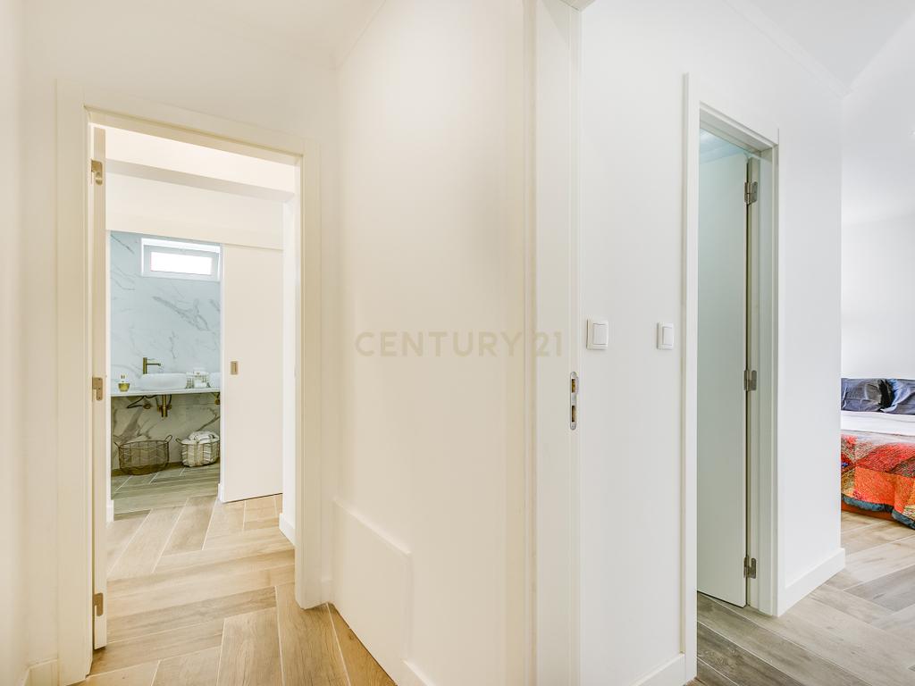 Apartamento T4 com 3 Suites, em zona Prime de Algés - Image 28