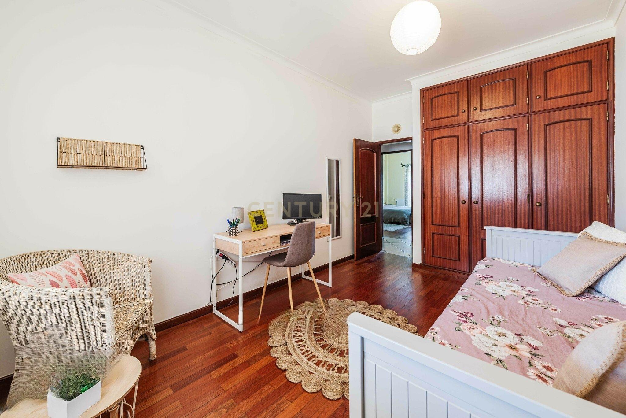 Deixe-se encantar por esta fantástica moradia T3 em Palmela - Image 33
