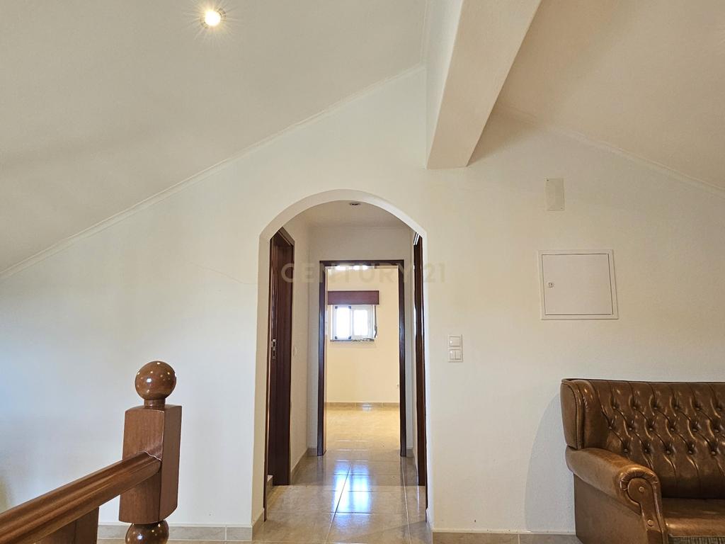 Vila T2+2 em Vendas Novas - Image 26