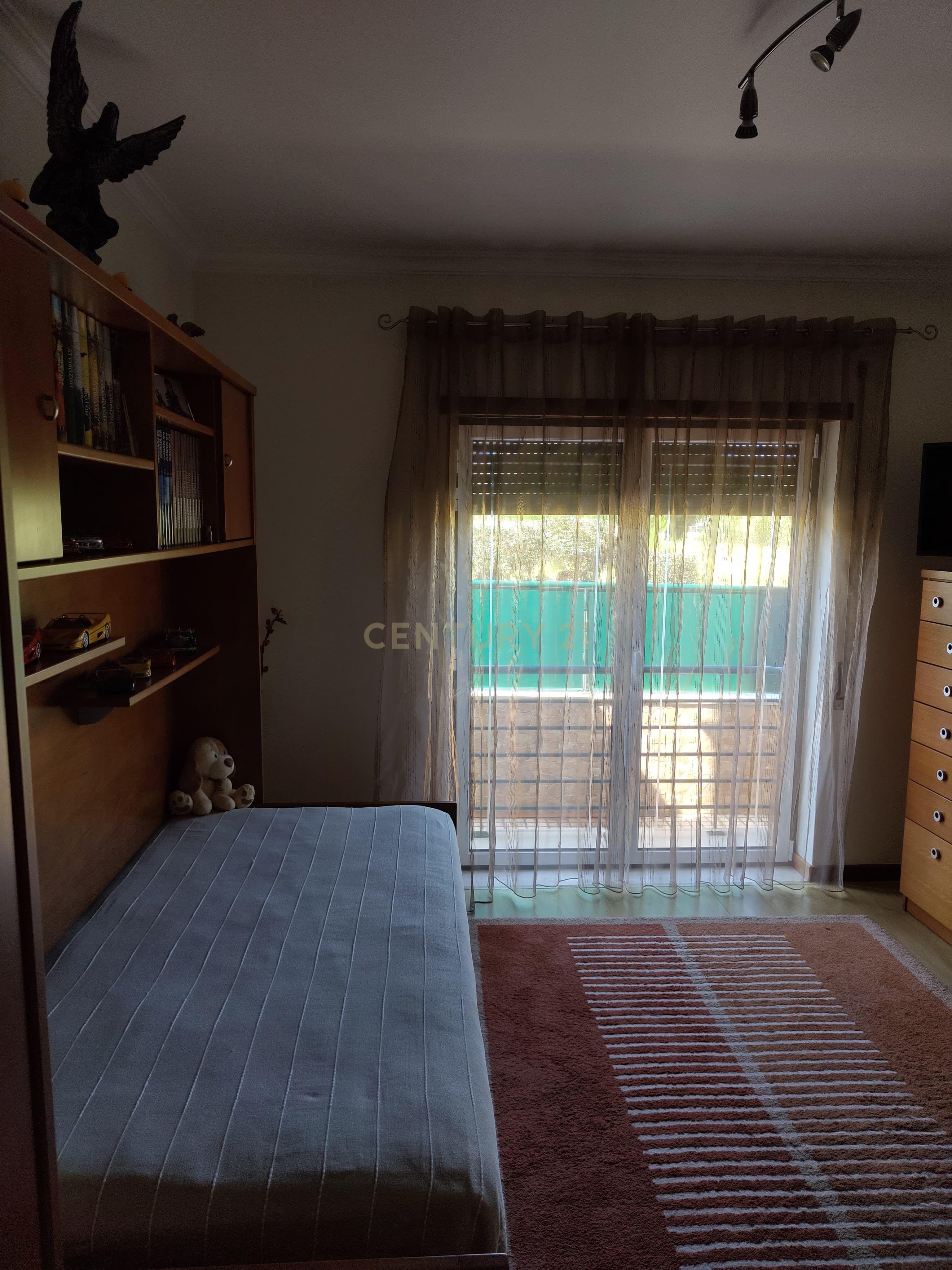Moradia T4 com piscina em Gaeiras, Marinha Grande. - Image 15