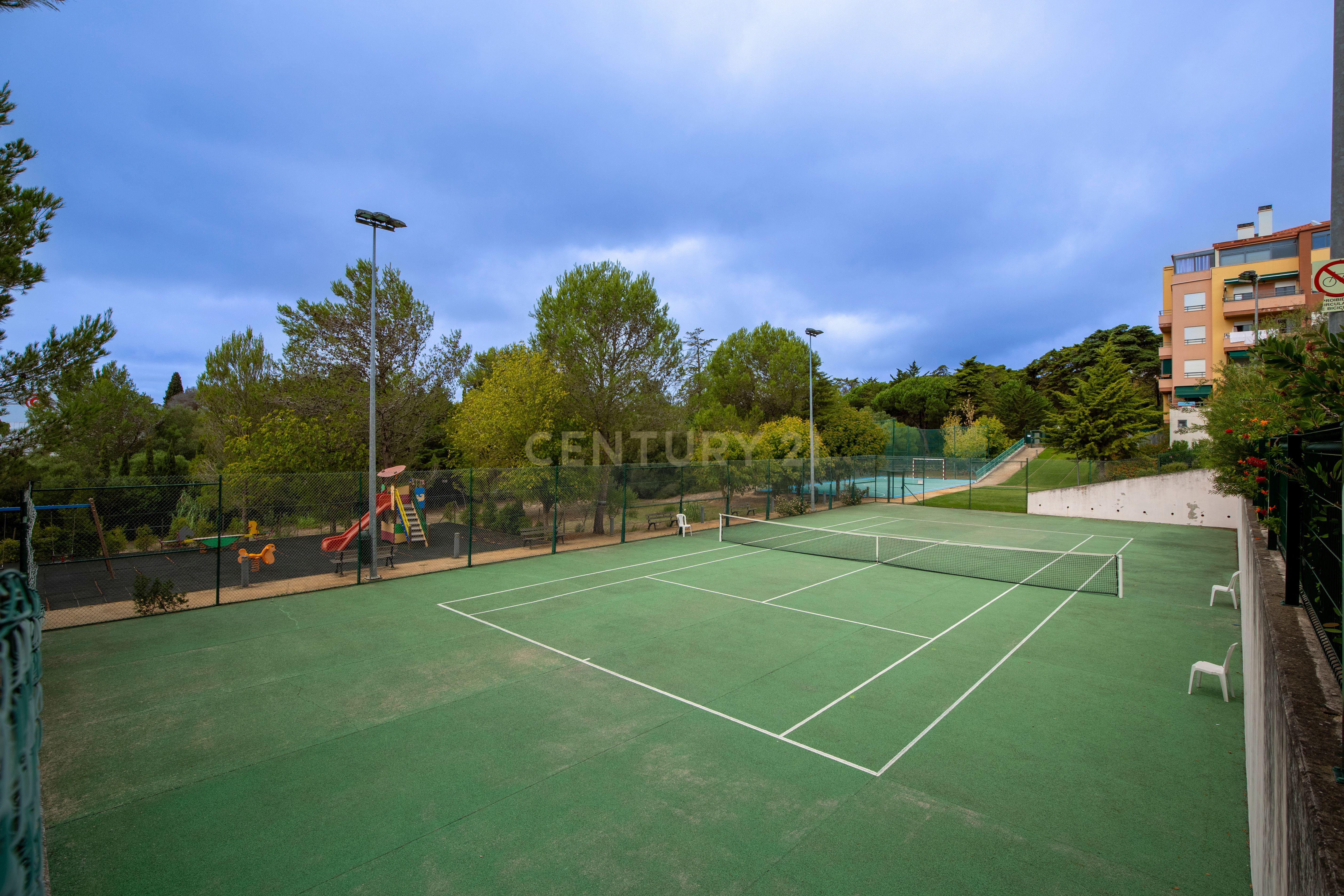Apartamento T3 Remodelado na Exclusiva Quinta da Graciosa, Estoril - Image 2