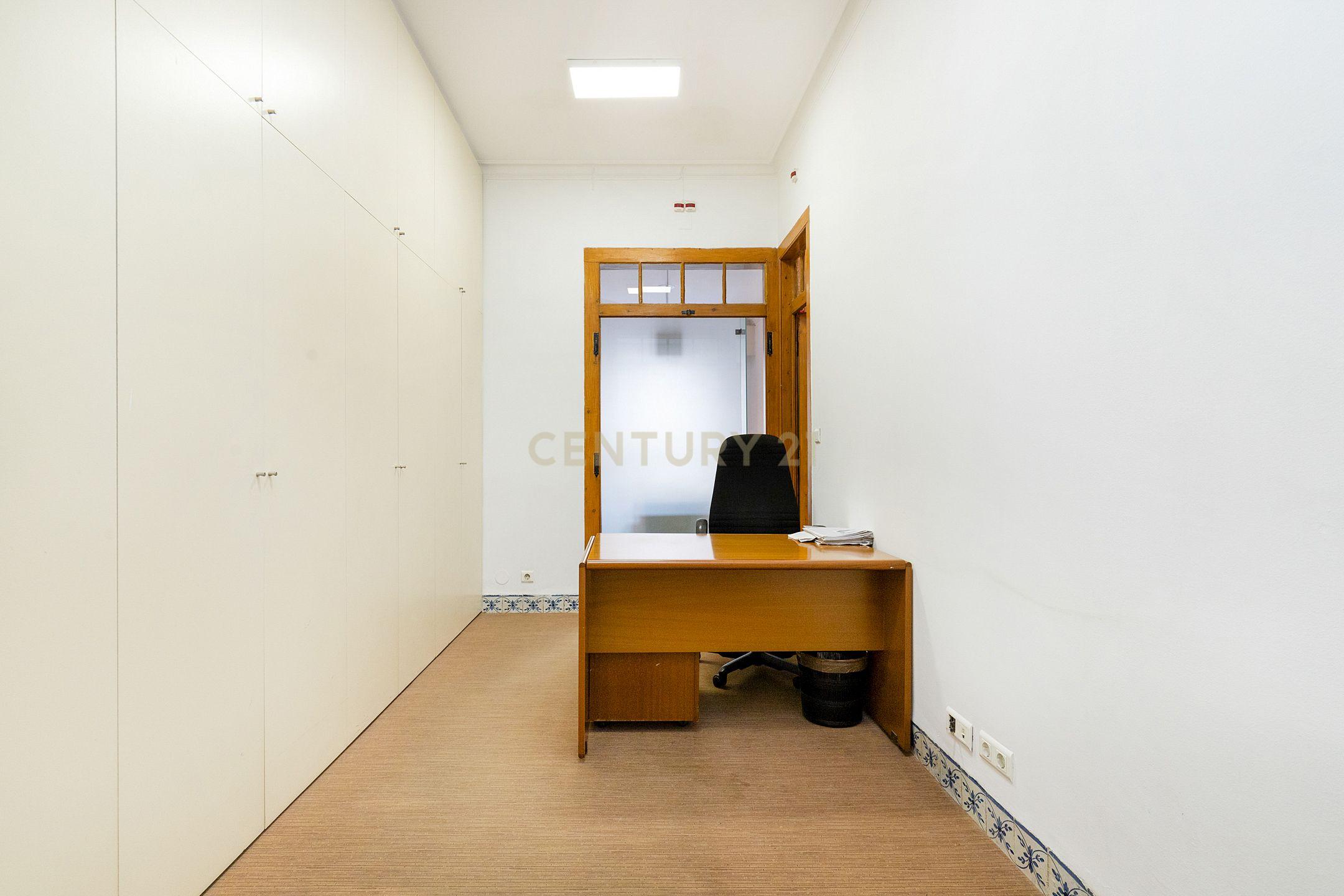 Andar em edifício pombalino, 300m2, Rua de São José (jto ao teatro Tivoli) - Image 27