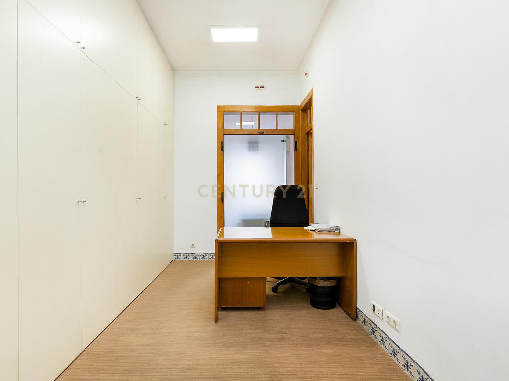 Andar em edifício pombalino, 300m2, Rua de São José (jto ao teatro Tivoli) - Image 27