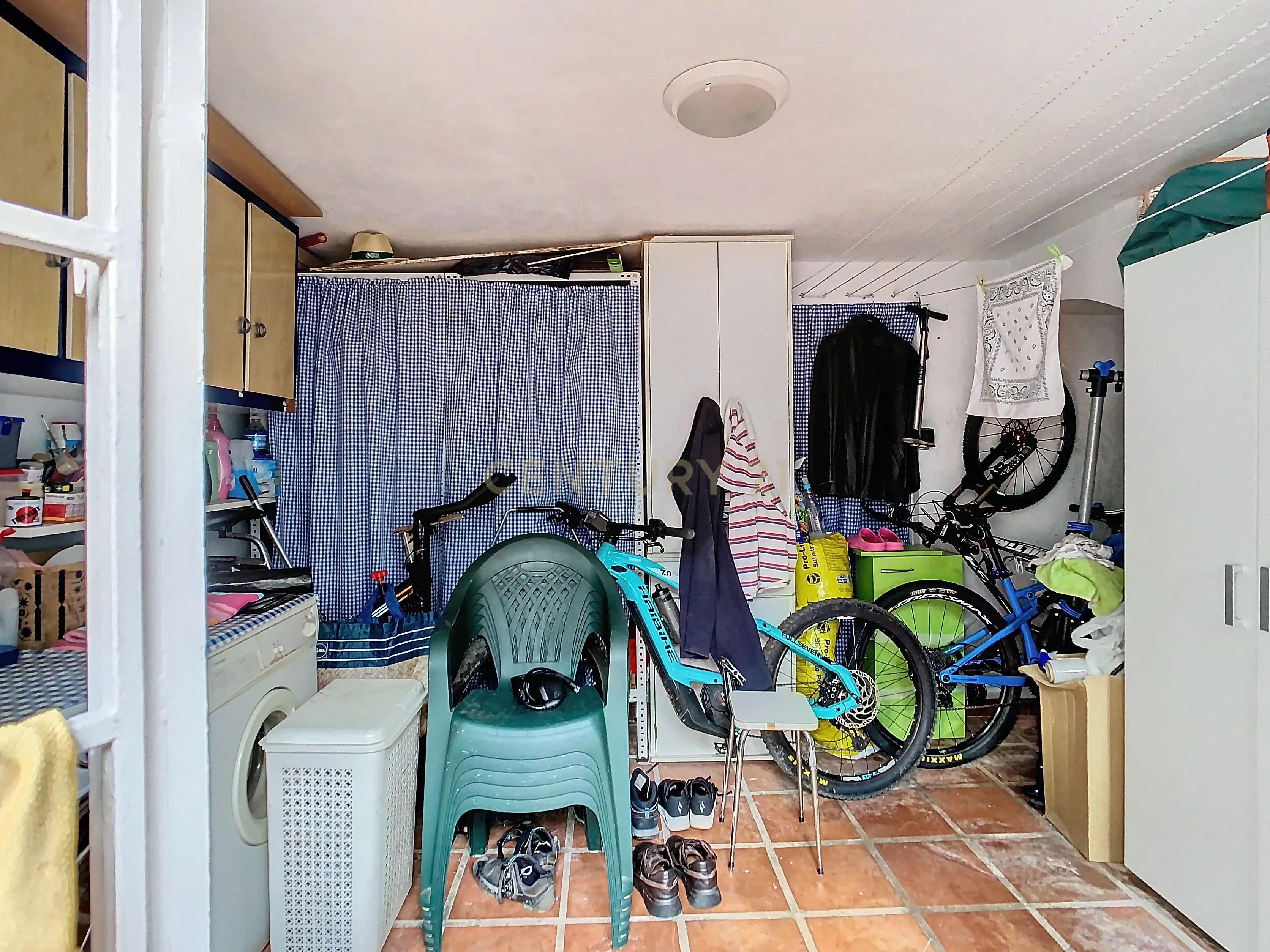 - Image 31