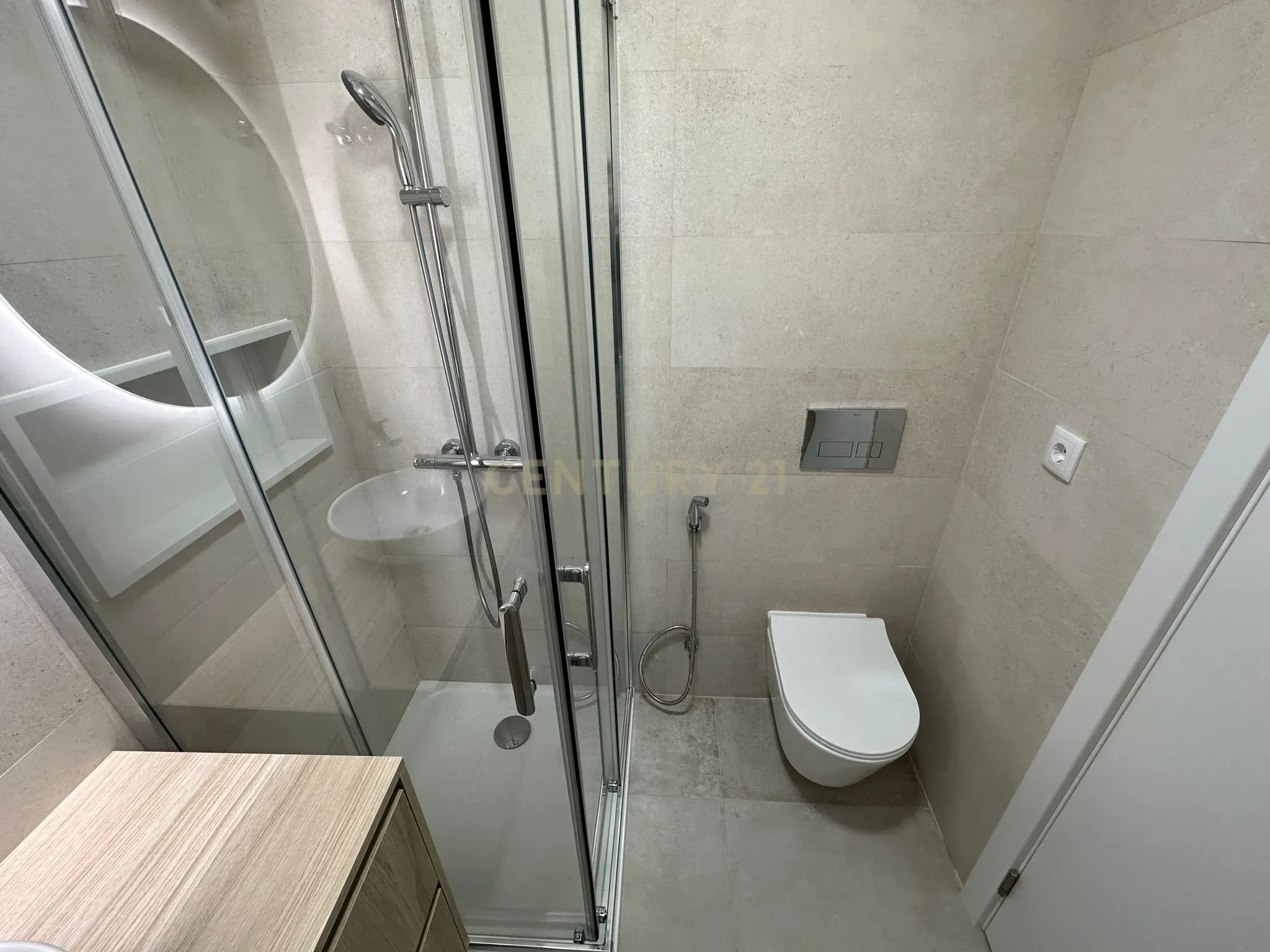 T4 Totalmente Remodelado - Telheiras - Image 26