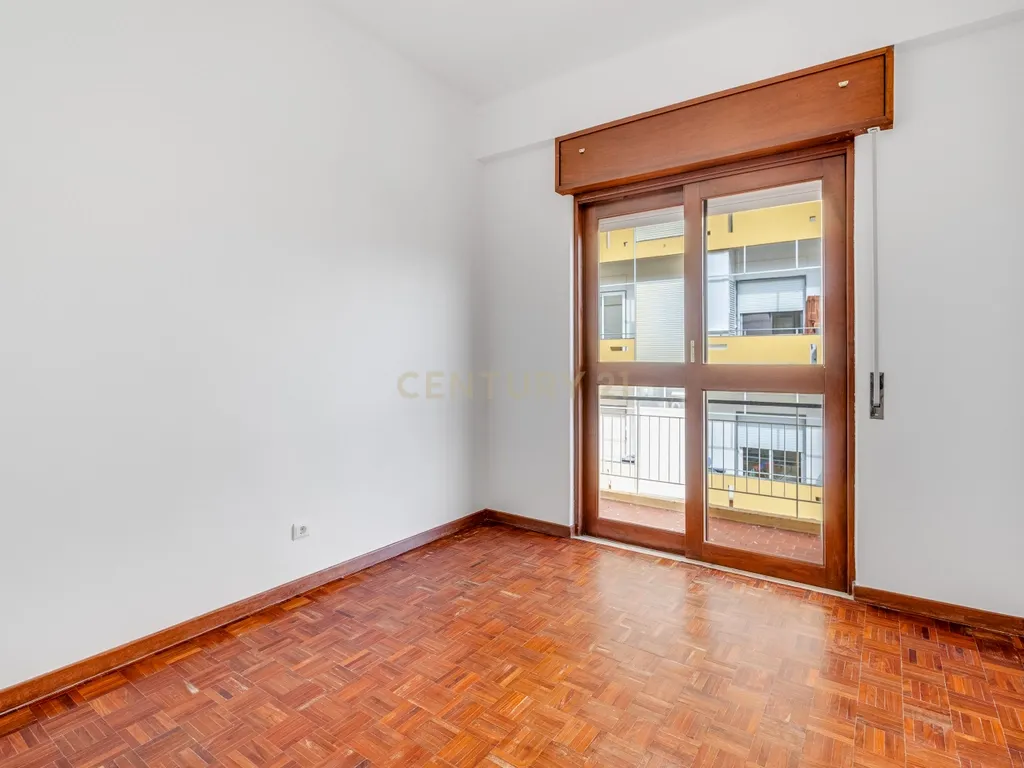 Apartamento T 4 em Faro no centro da cidade a 300m do mercado Municipal. - Image 26