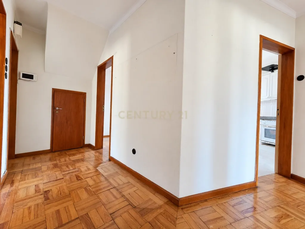 APARTAMENTO T3 | 1º ANDAR | USADO | MEDANCELHE - RIO TINTO | COMBOIO | METRO - Image 9