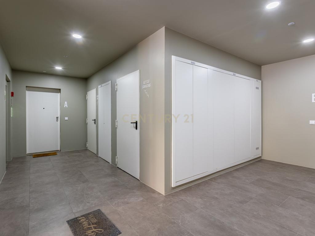 Apartamento T3 Luminoso e Recente na Ramada – Viva com Qualidade! - Image 29