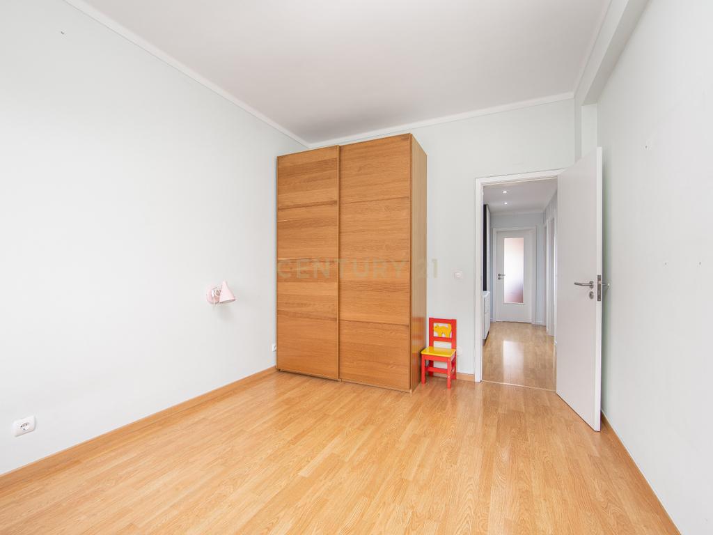 Apartamento T2 no Pinhal Novo com varanda e arrecadação  - Image 9