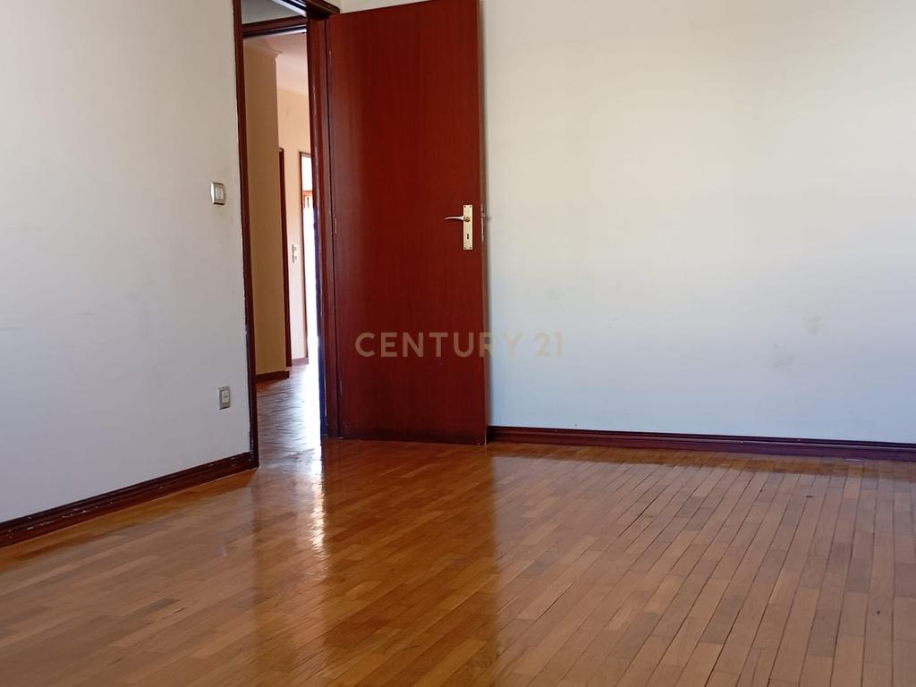 T3 à estação de Ermesinde - Image 14