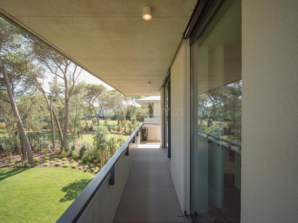 Moradia T4 com Terreno de 1.030m2 em Condomínio Fechado  - Image 23