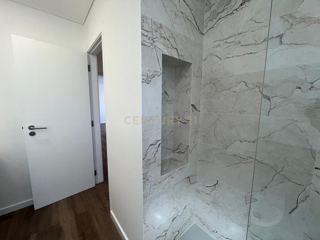 Apartamento T2 totalmente Remodelado. - Image 66