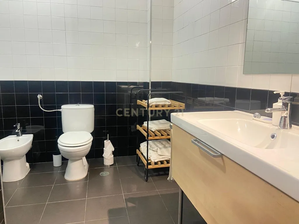 Apartamento T0 (88 m²) com terraço – Próximo de Cascais - Image 23