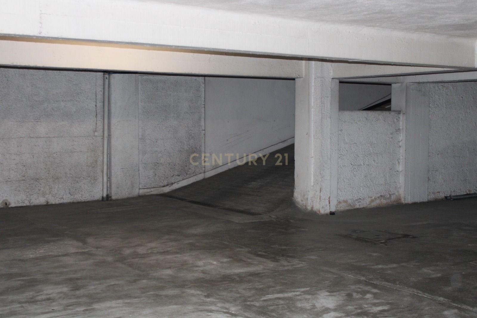 Fotografia 11 de Ampla Loja com 129 m² e Estacionamento Privativo!