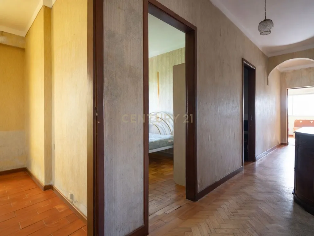 Excelente oportunidade de investimento no centro de São Martinho do Bispo, Coimbra. As referências C0289-01959 (moradia e terreno) e C0289-01957 (terreno) são vendidas em conjunto. - Image 19