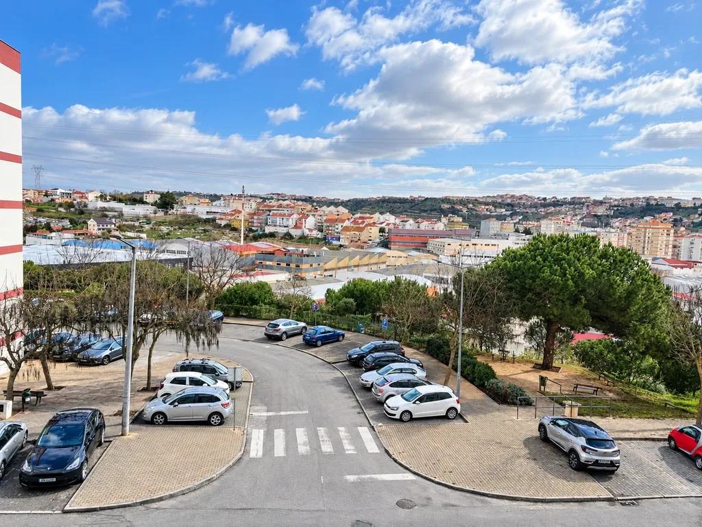 Apartamento T2 para Arrendamento em Odivelas | 80 m² | A 5 Minutos do Metro - Image 11