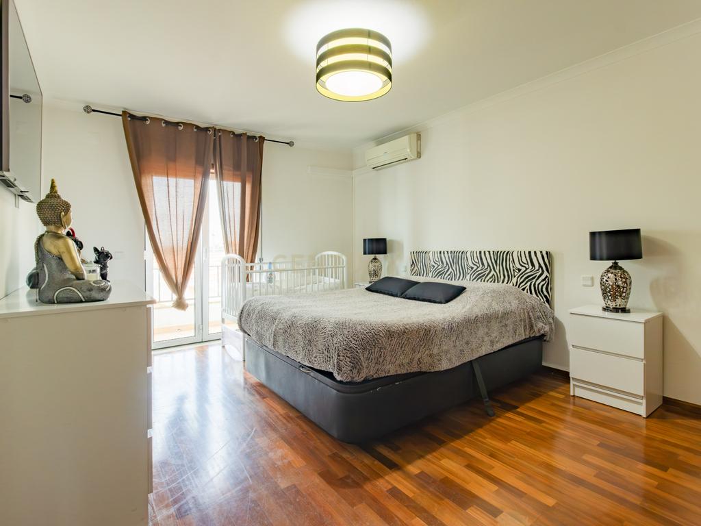 Excelente Moradia T4 - Image 16