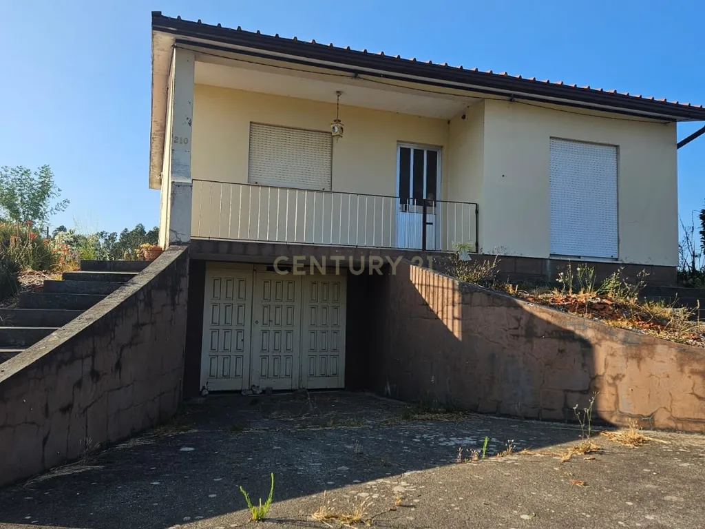Fantástica moradia T3, com garagem, jardim e quintal - Image 2