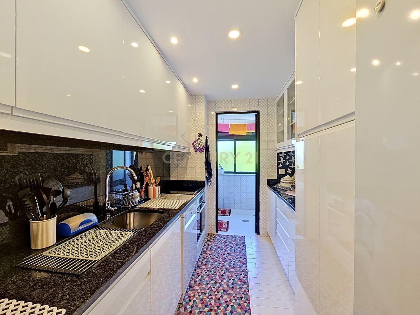 Fotografia 12 de Apartamento T1 no Bonfim, Porto - Localização Central e Conforto