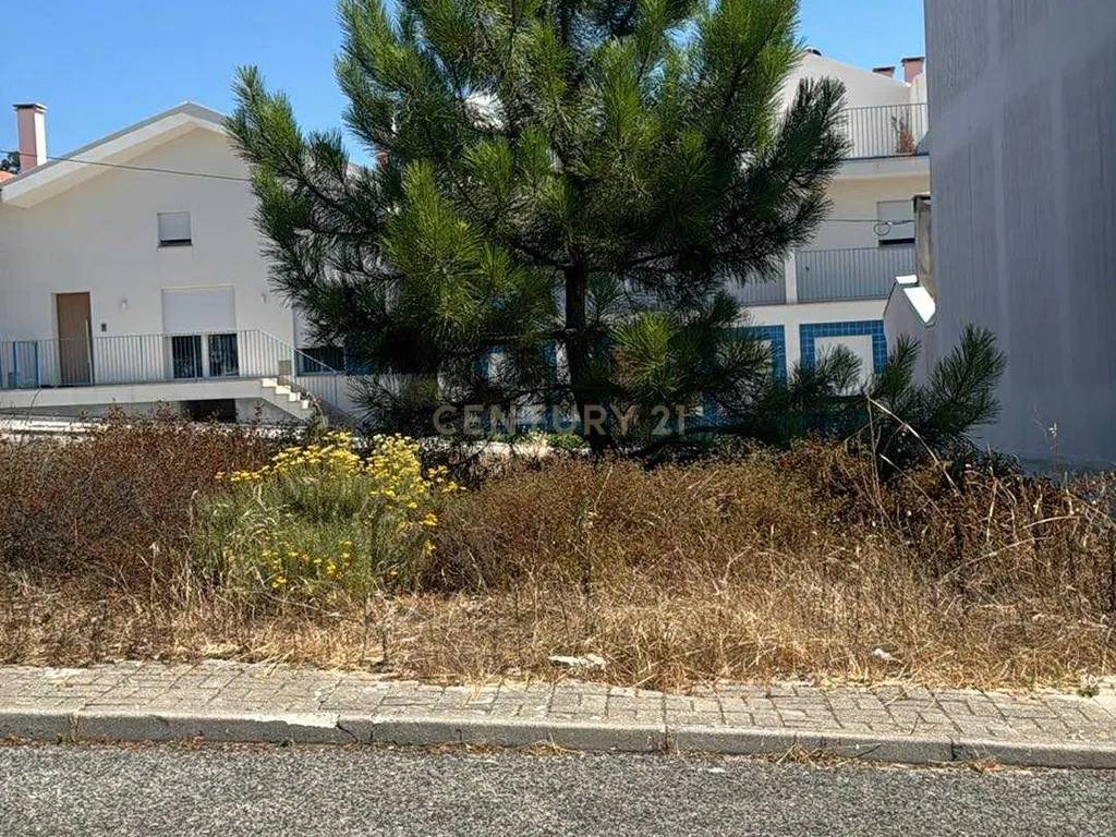Terreno com Projeto Aprovado na Nazaré com licença a levantamento - Image 11
