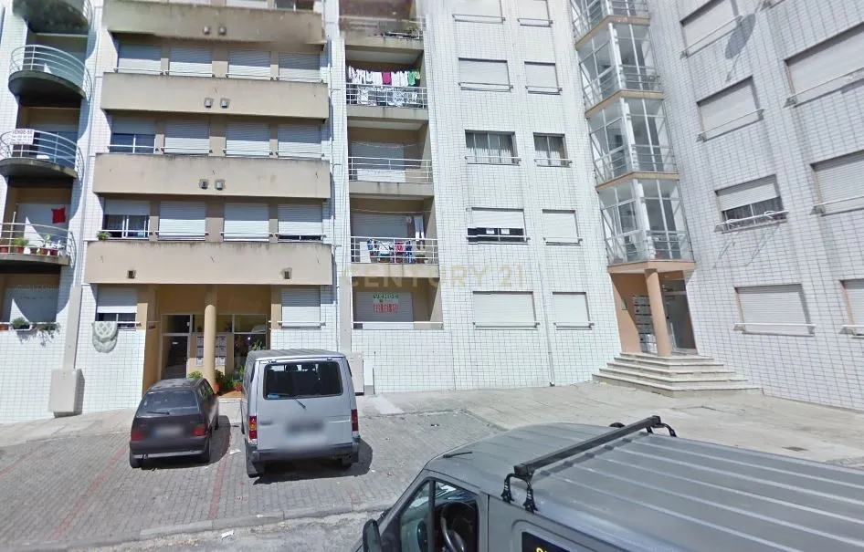 Apartamento T3 com elevador em Caldelas, Guimarães | ZTRE-05103 - Image 1
