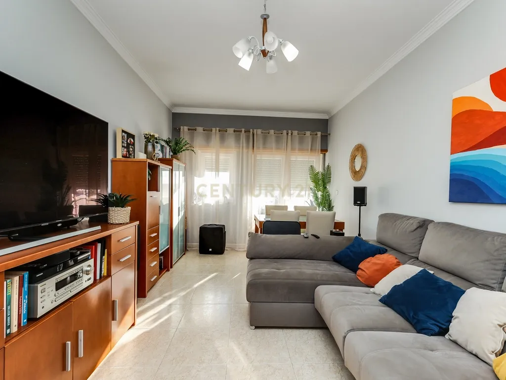T3 Espaçoso à Venda em São João da Talha – Rua Palmira Bastos - Image 8
