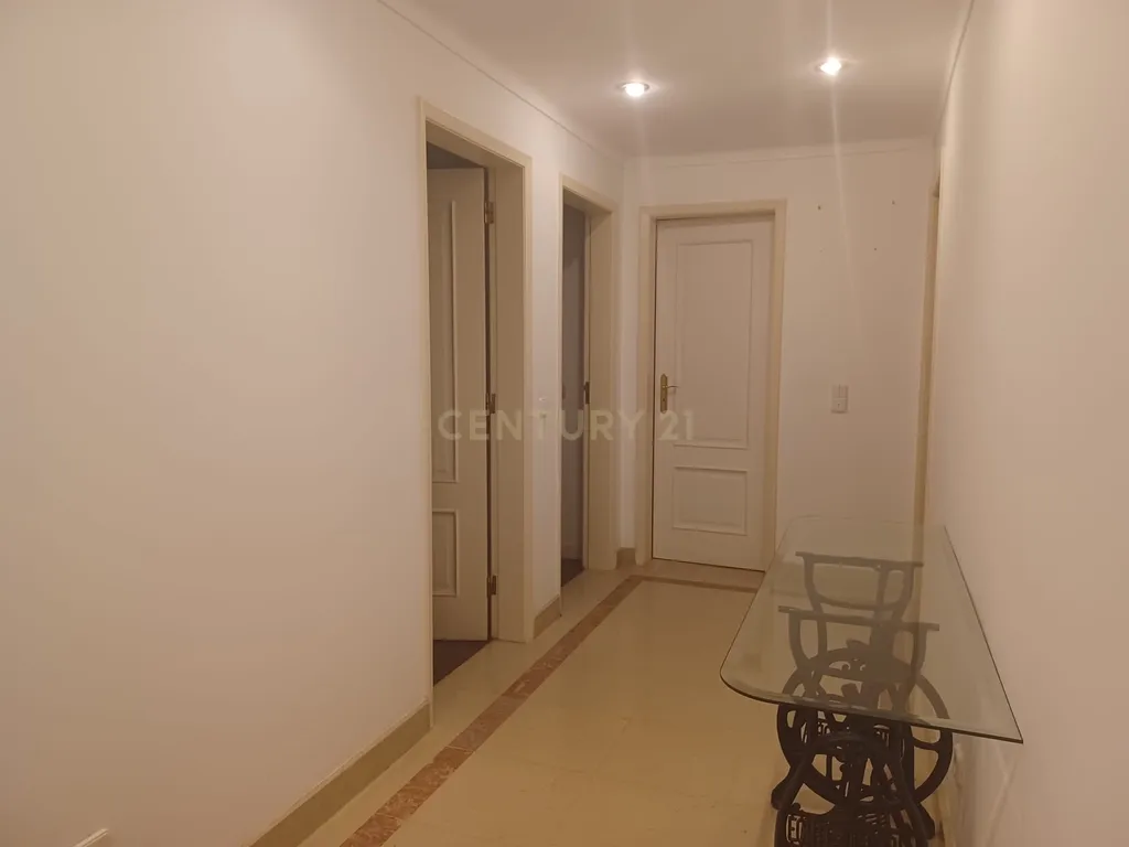 Apartamento T3 em Cascais com Vista Mar - Image 2