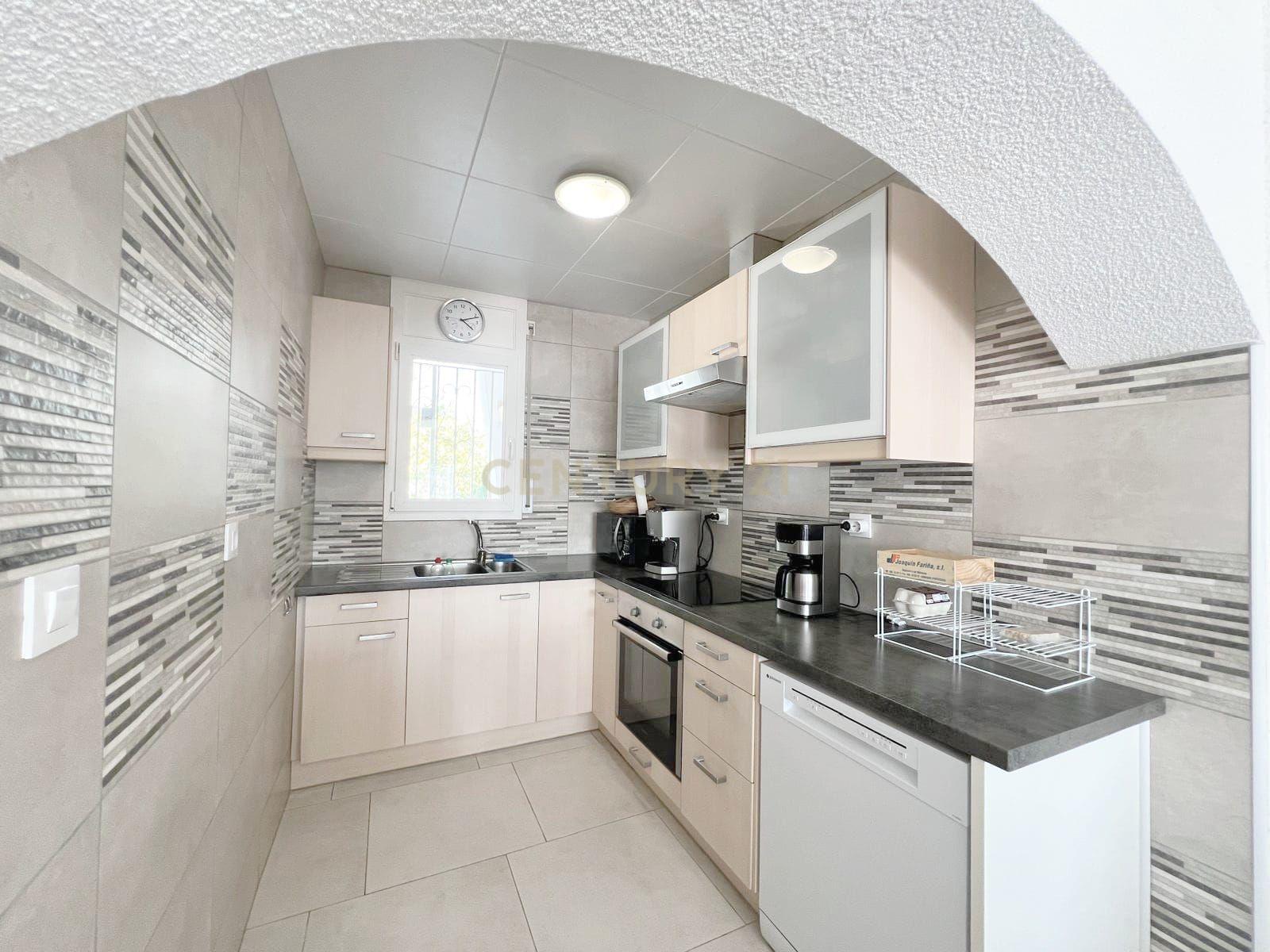 Luxuosa Moradia com Vista Panorâmica em Girona, Cataluña - Image 23