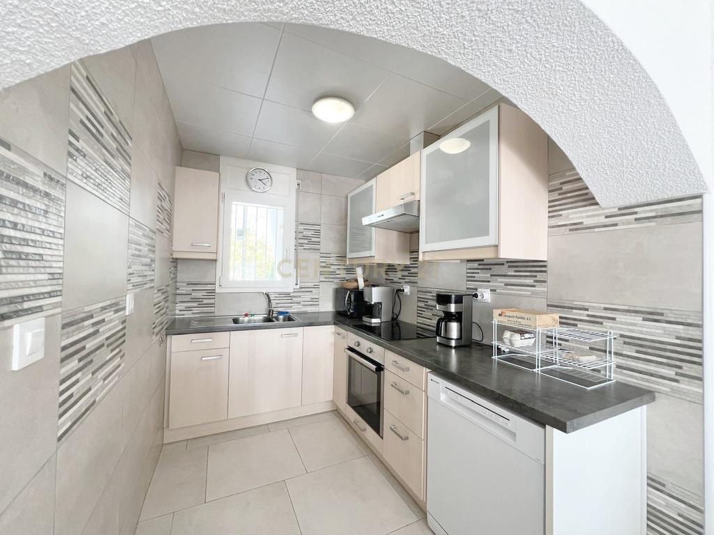 Luxuosa Moradia com Vista Panorâmica em Girona, Cataluña - Image 23