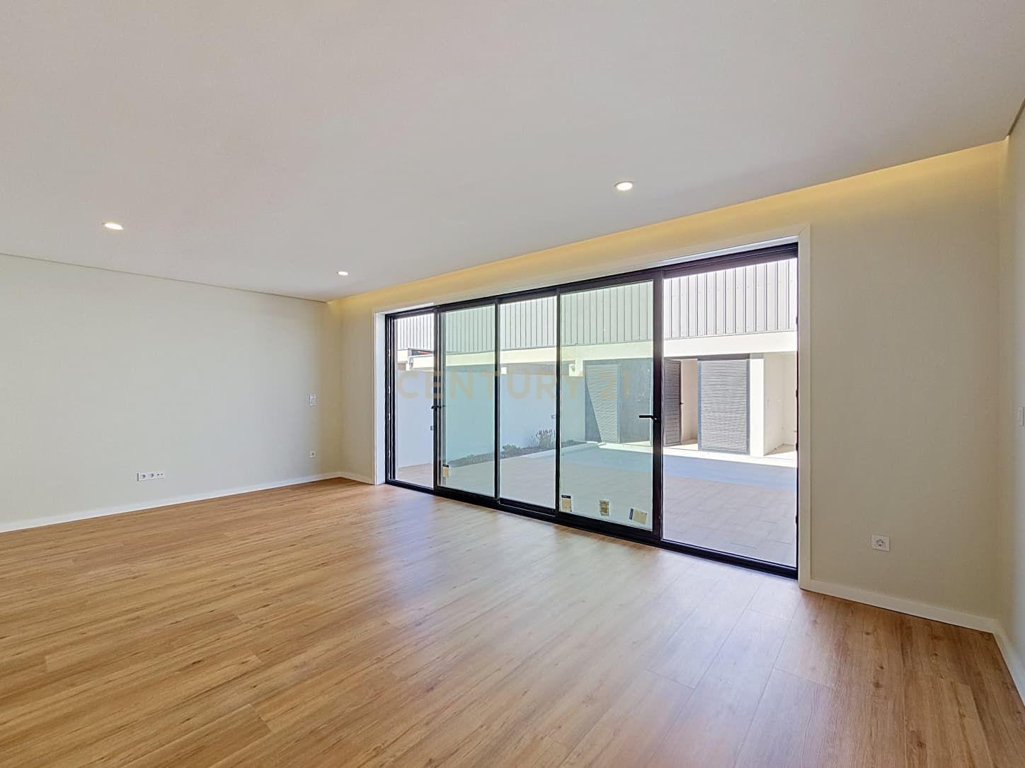 Fotografia 11 de Casa de Luxo em Perafita, com elevador - Nova e Aconchegante