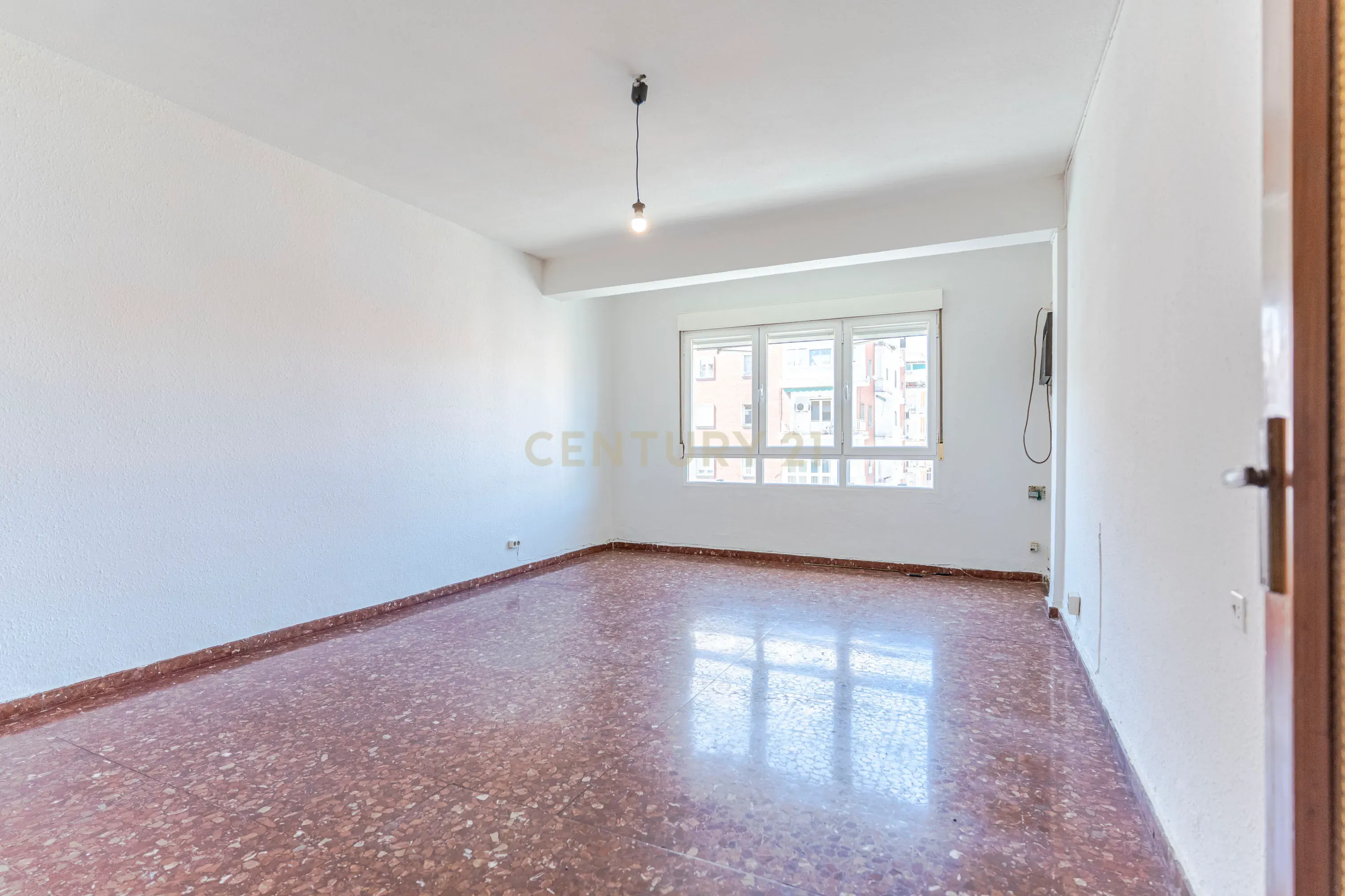 Espaçoso apartamento de 141 m2 no centro de Granada com vista panorâmica do Caminho de Ronda - Image 9