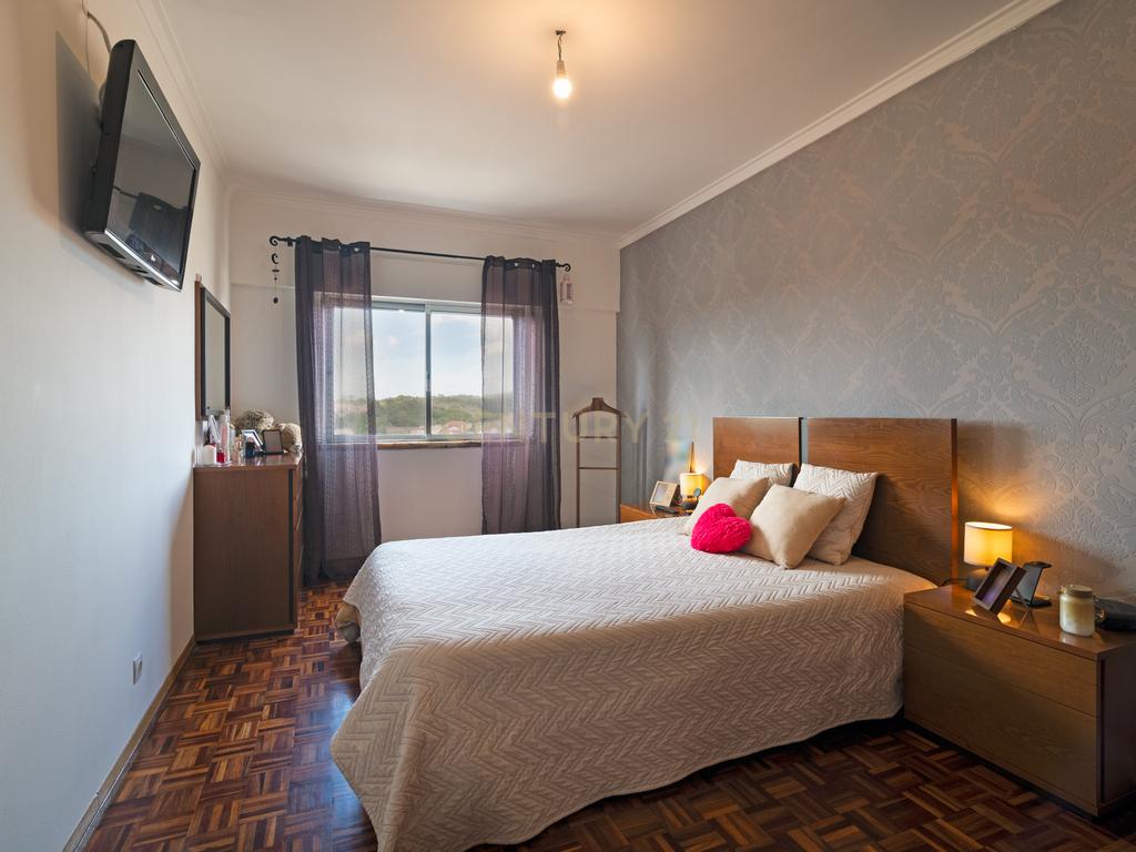 Um apartamento com luz, espaço e a base certa para criar uma casa à sua medida - Image 18