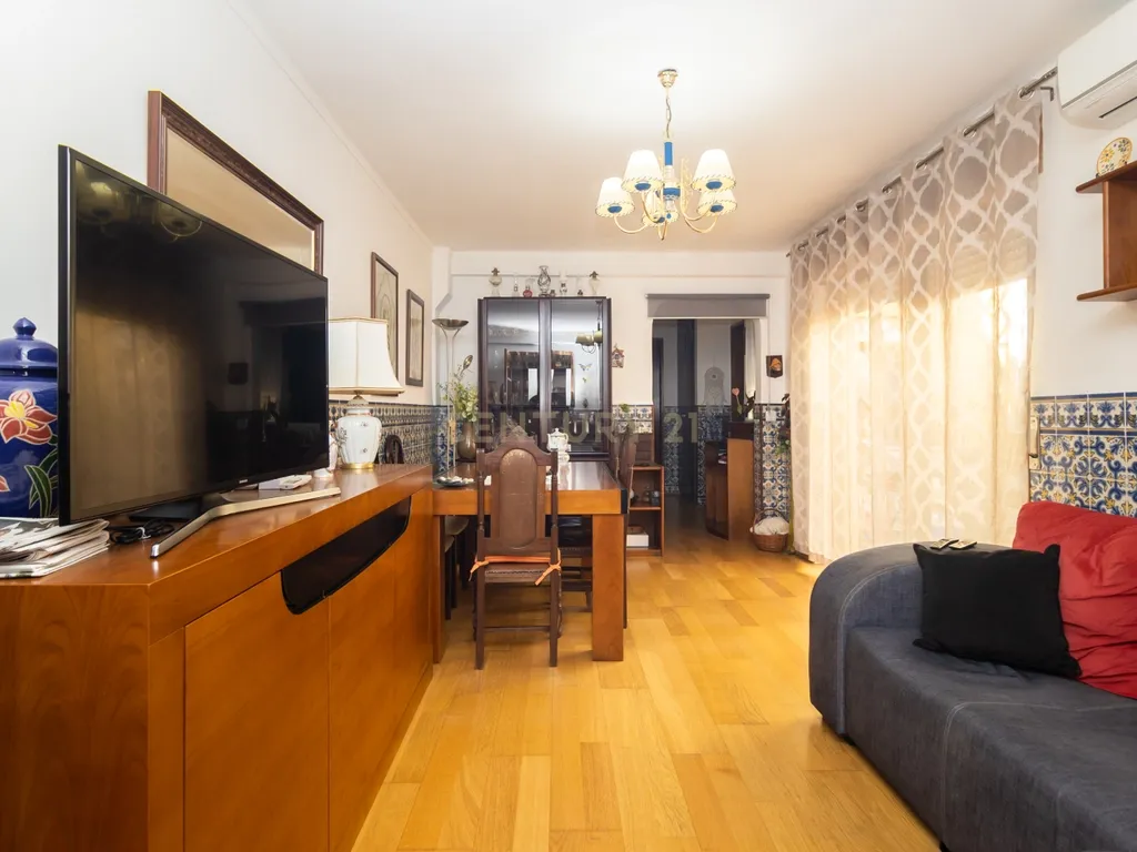 Moradia em Banda de 5 assoalhadas na Banática - Image 44