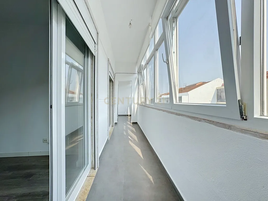 Apart. T3 remodelado em Paio Pires - Image 13