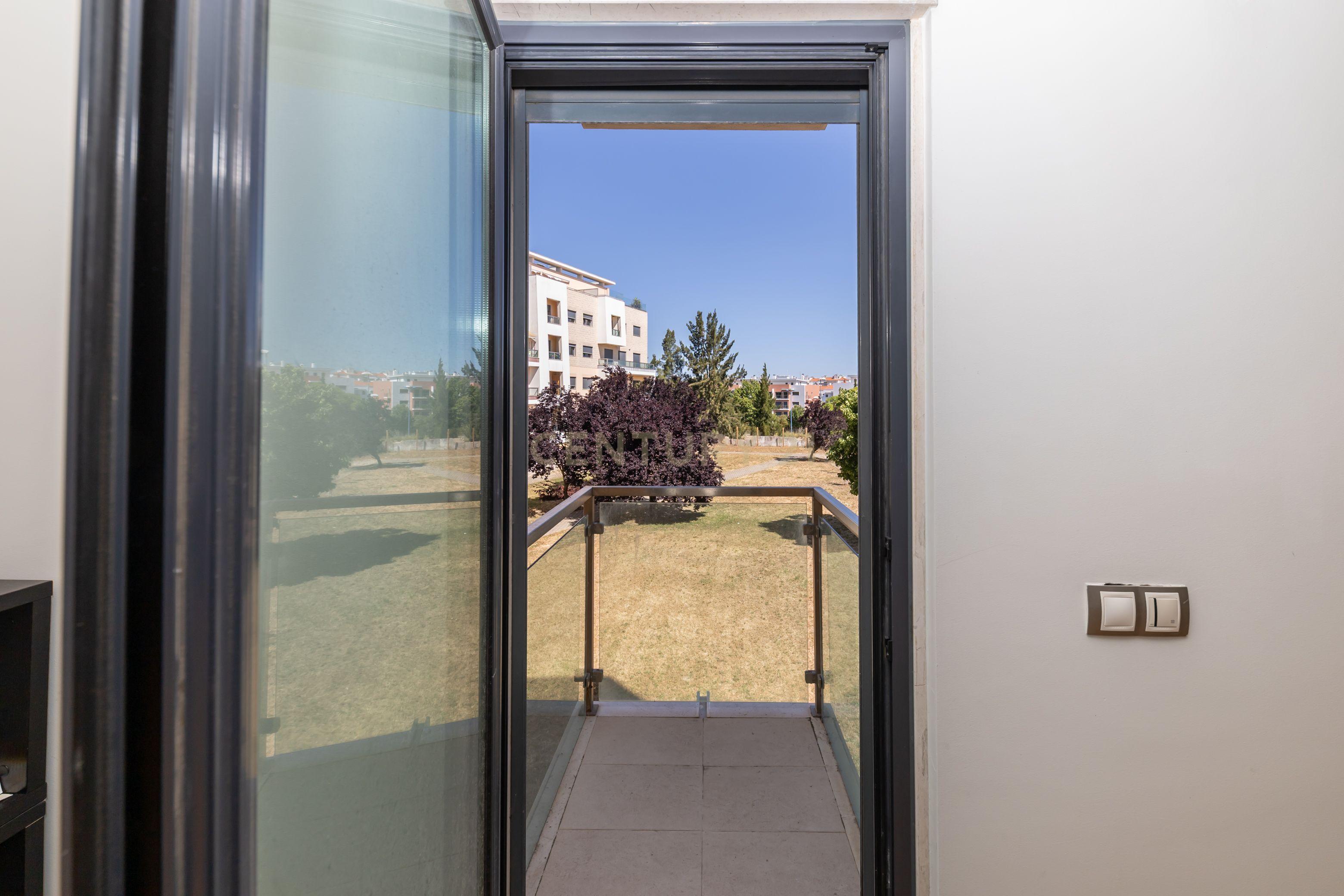 Apartamento T3 Com Box - Varandas Montijo - Image 17