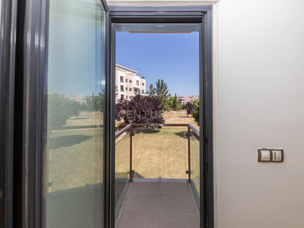 Apartamento T3 Com Box - Varandas Montijo - Image 17