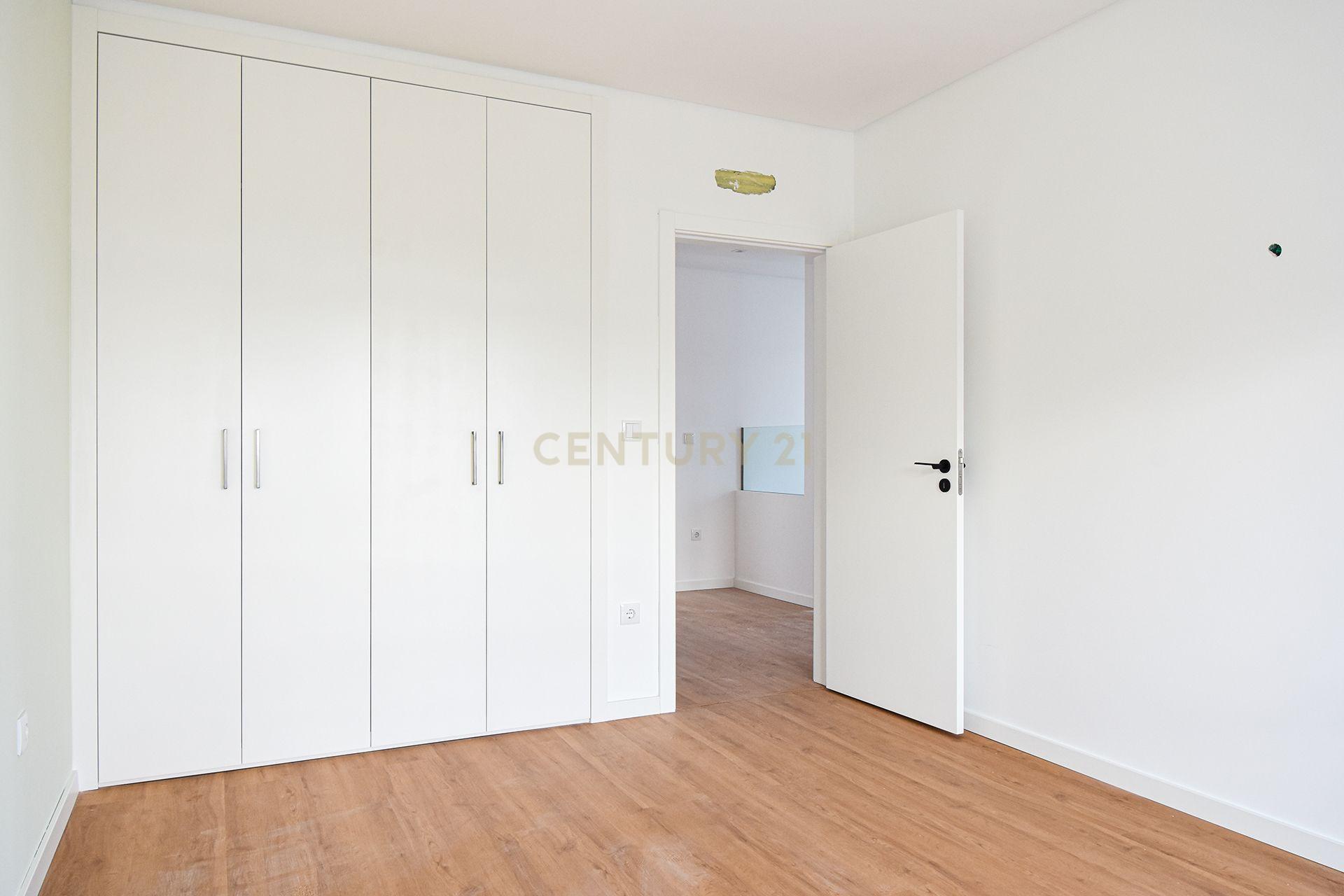 Moradia Isolada T3 - Loures - Image 19