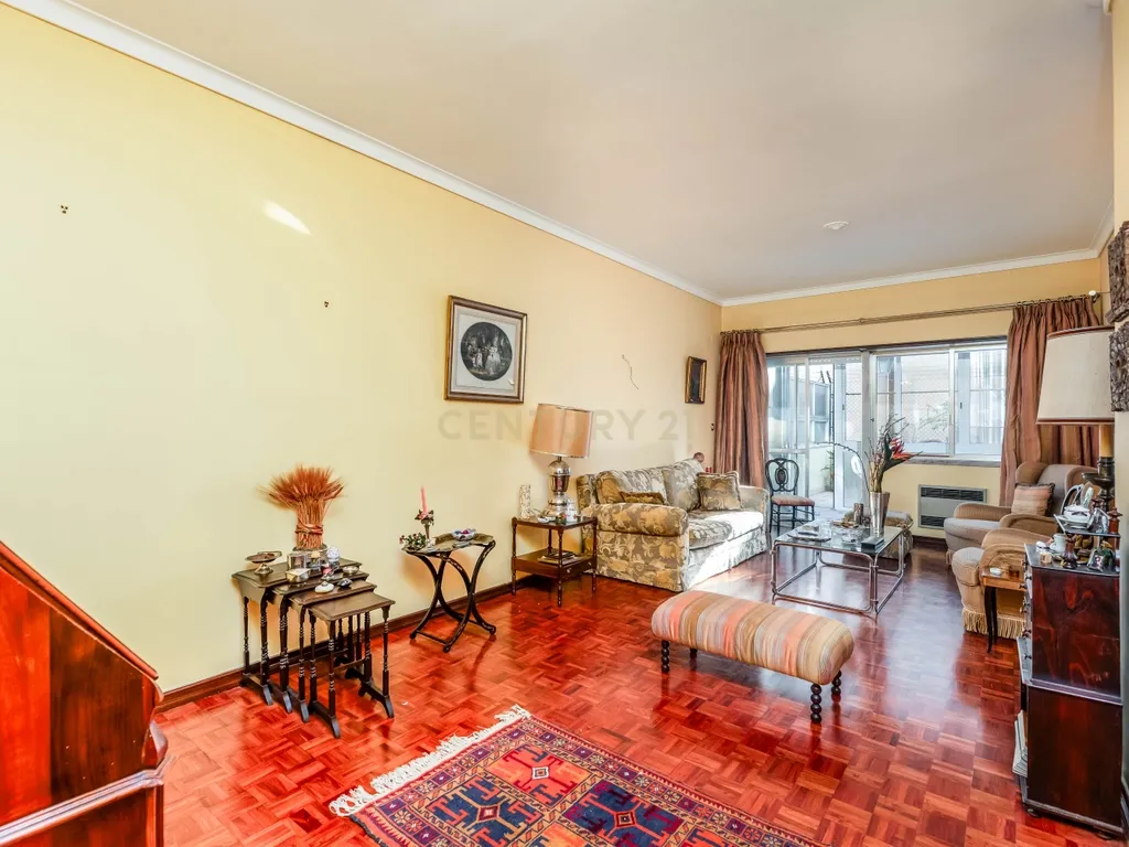 Espetacular Apartamento T5 com Terraço e Garagem, em São Domingos de Benfica, Lisboa - Image 5