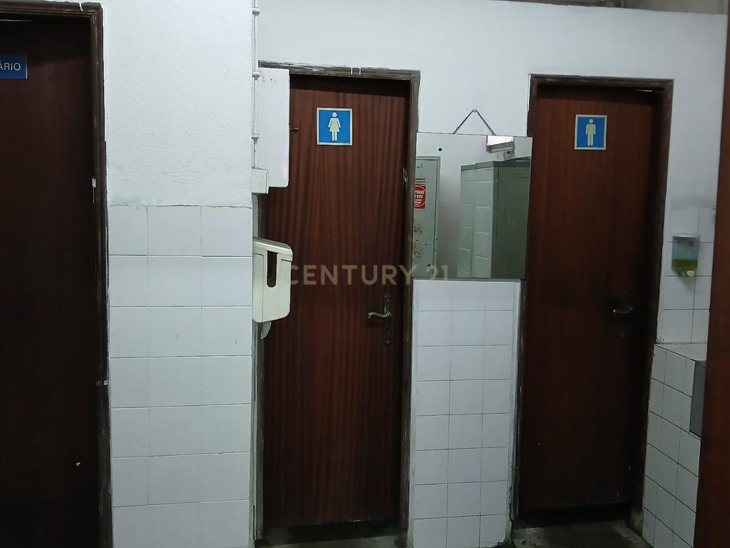 Oportunidade de investimento na Ponte da Bica – Ramada, Armazém com potencial para diversas áreas de negócios - Image 8