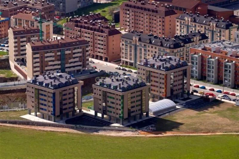 undefined - Image 1