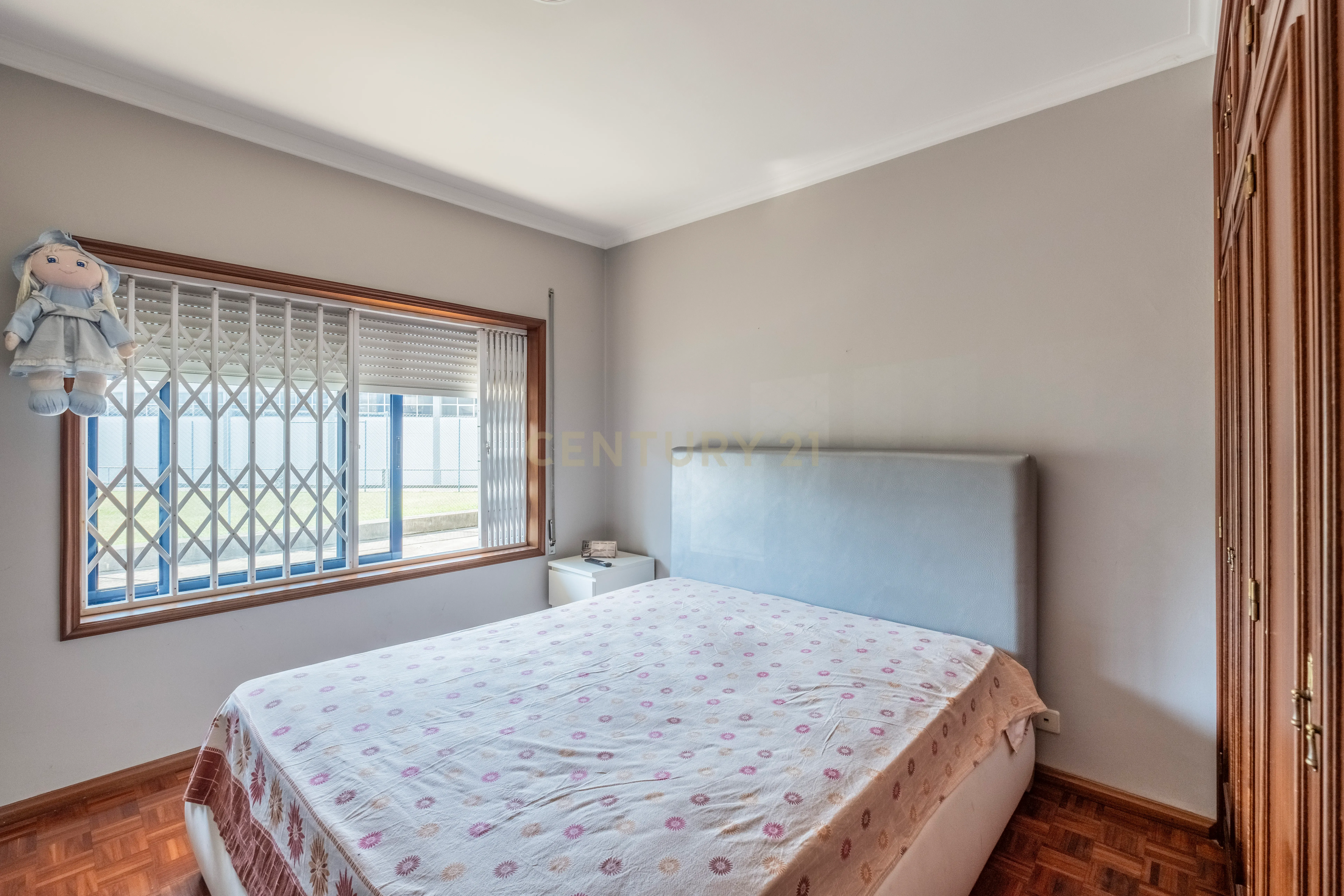 Apartamento T2 de excelentes áreas em Serzedo - Image 35