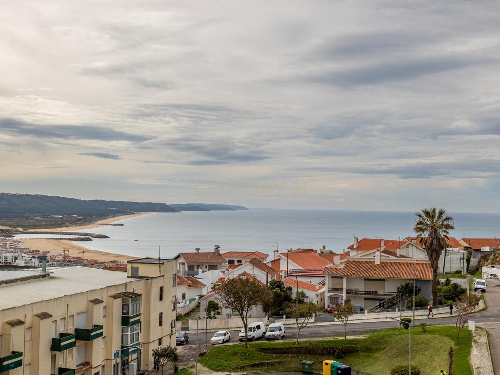 Apartamento T2 na Nazaré - Totalmente Remodelado com Vista Mar - Image 20