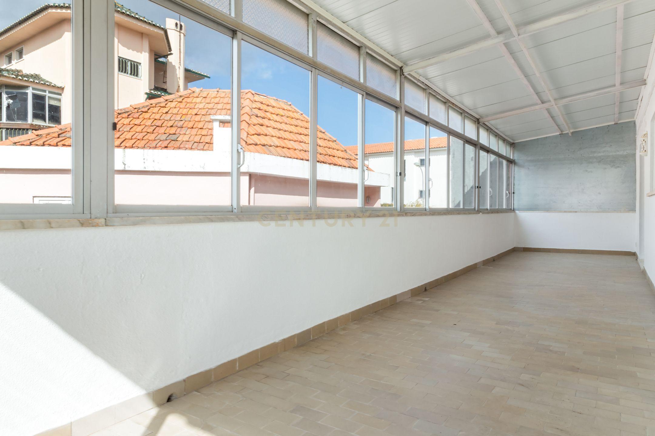 Moradia T3+2 para renovar em Alvalade, Lisboa. Em Venda! - Image 32