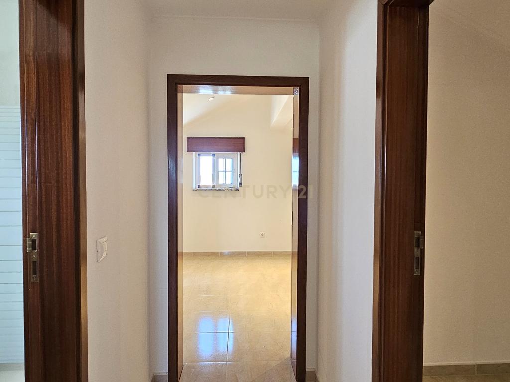 Vila T2+2 em Vendas Novas - Image 27