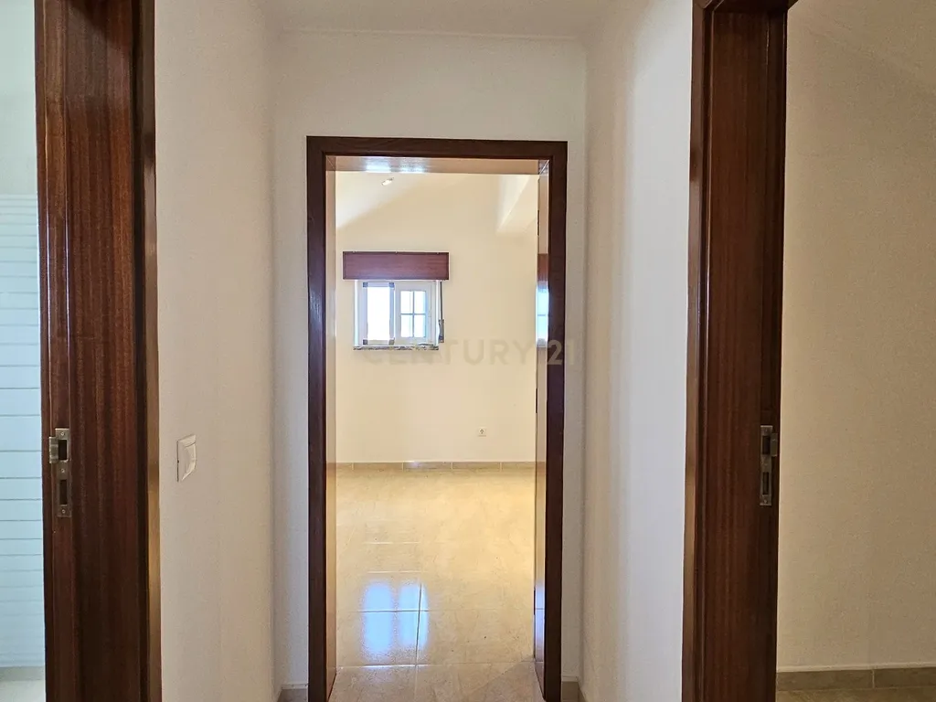 Vila T2+2 em Vendas Novas - Image 27