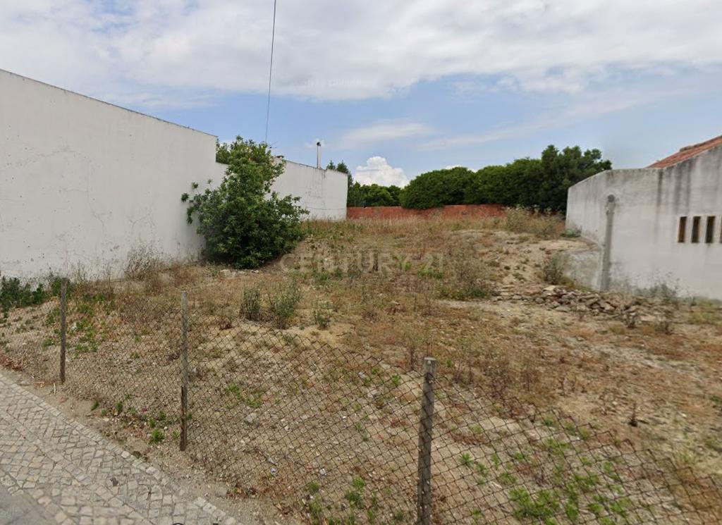 Terreno Urbano para construção de prédio com projeto aprovado em Aveiras de Cima - Image 8