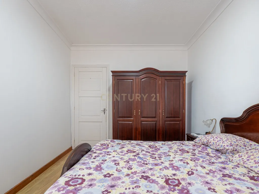 🏡 Moradia T3 + Espaço Comercial 🏪 | Livramento | Ponta Delgada📍 - Image 7