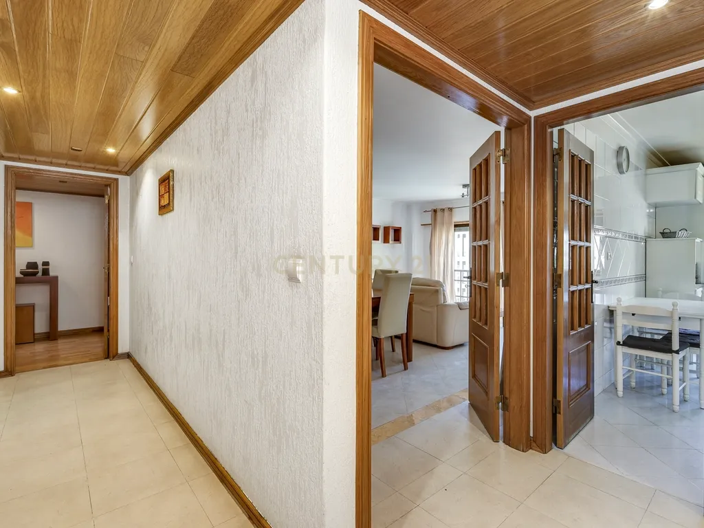 Apartamento T3 em Odivelas com garagem - Conforto e Localização Central - Image 14